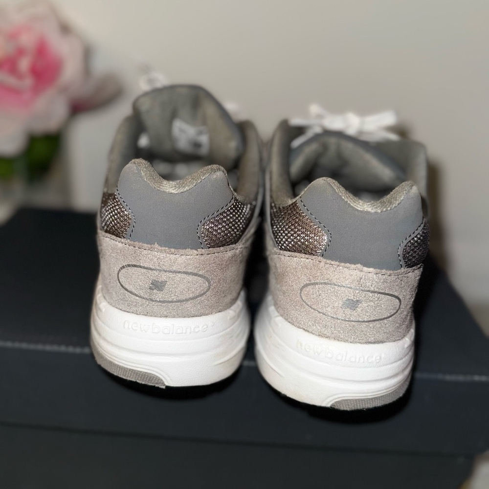 NEW BALANCE 993 Sz:7 Big Kids. Great condition, authentic, comes with/box - Picture 9 of 12